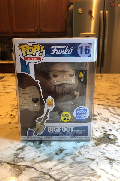 FUNKO POP! MYTHS: GITD BIGFOOT WITH MARSHMALLOW FUNKO-SHOP EXCLUSIVE COLLECTIBLE FIGURE